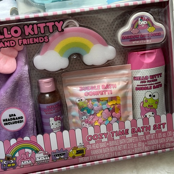 Hello Kitty Bath Set - Picture 2 of 4